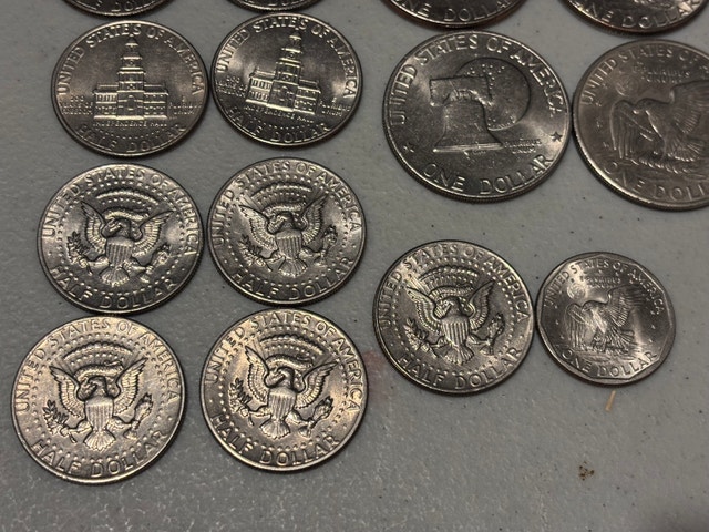 1970s USA Dollar and Half dollar coins+ - photo 4