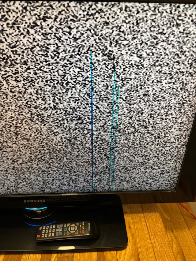 Samsung 40” TV $20 - photo 2