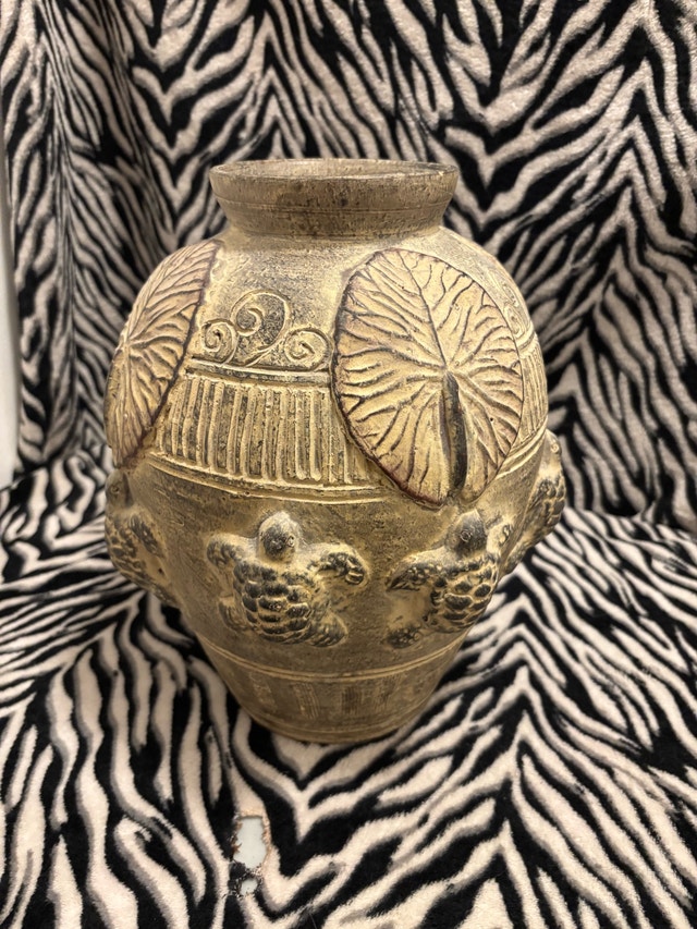 Beautiful Turtle Vase $15 - photo 2