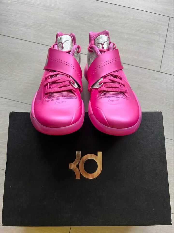 Nike KD 4 “Aunt Pearl” Size 10 Brand New image indicator(10)