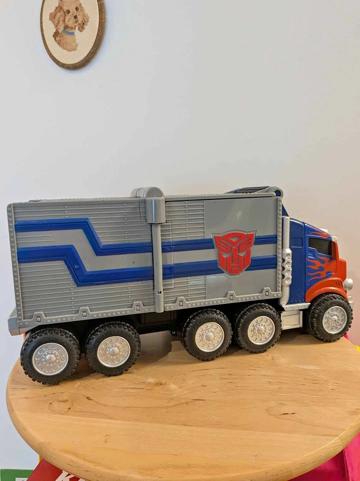 Vintage Hasbro Transformers Optimus Prime 2-in-1 Battle Rig