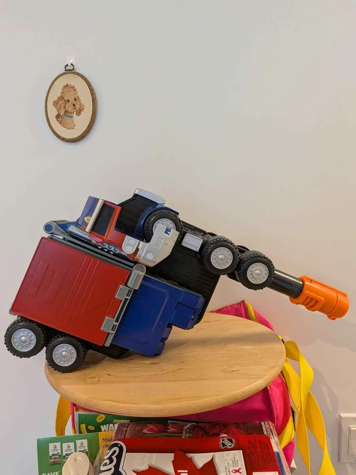 Vintage Hasbro Transformers Optimus Prime 2-in-1 Battle Rig - photo 5