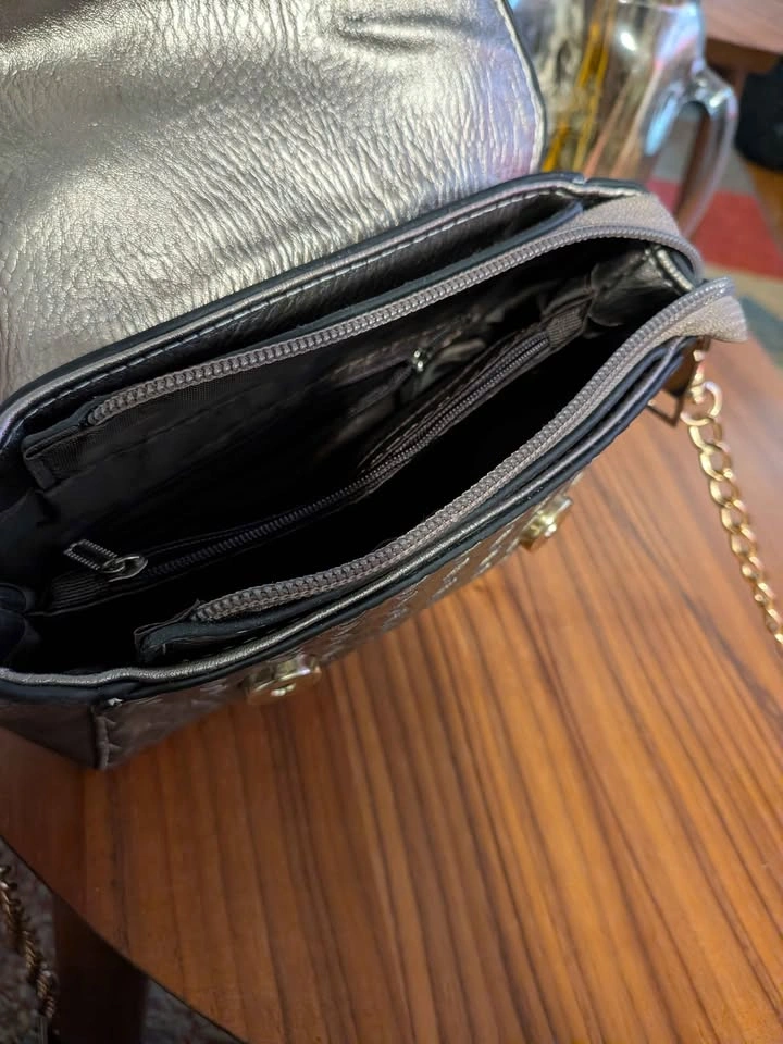 Silver Metallic Crossbody Handbag - photo 3