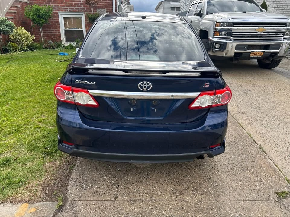 2013 Toyota Corolla S Special Edition Sedan 4D - photo 5