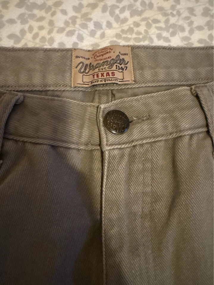 Closet clean up (Prices in description) - photo 4