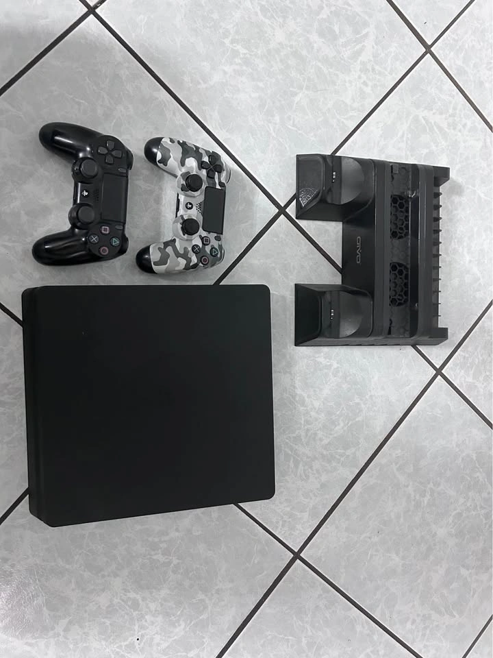 Playstation 4 - photo 2