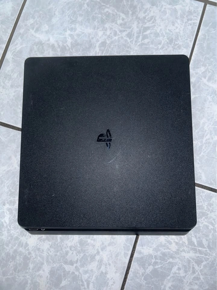 Playstation 4 - photo 3