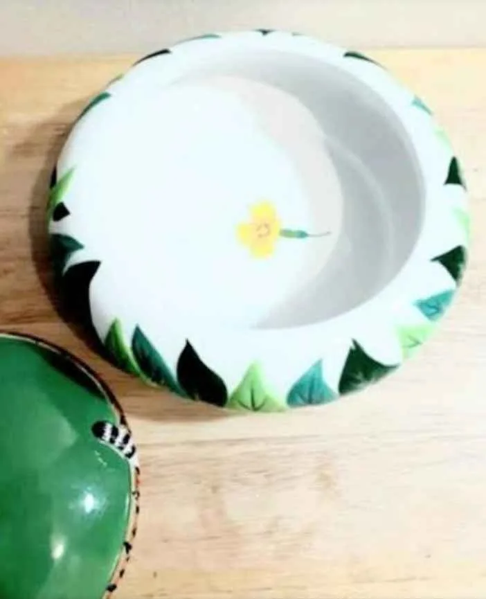 Lynn Chase Jungle Jubilee Macau Parrot image indicator(6)