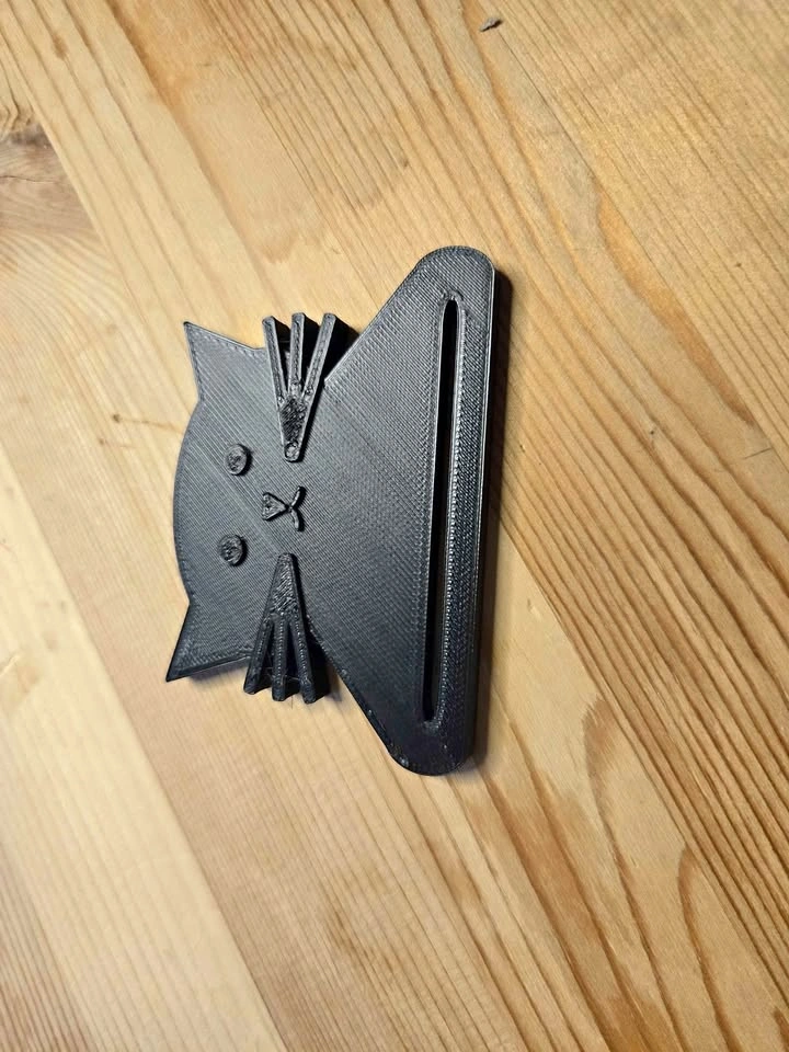 3D Printed Cat-Shaped Toothpaste Squeezer – Black – Tube Roller