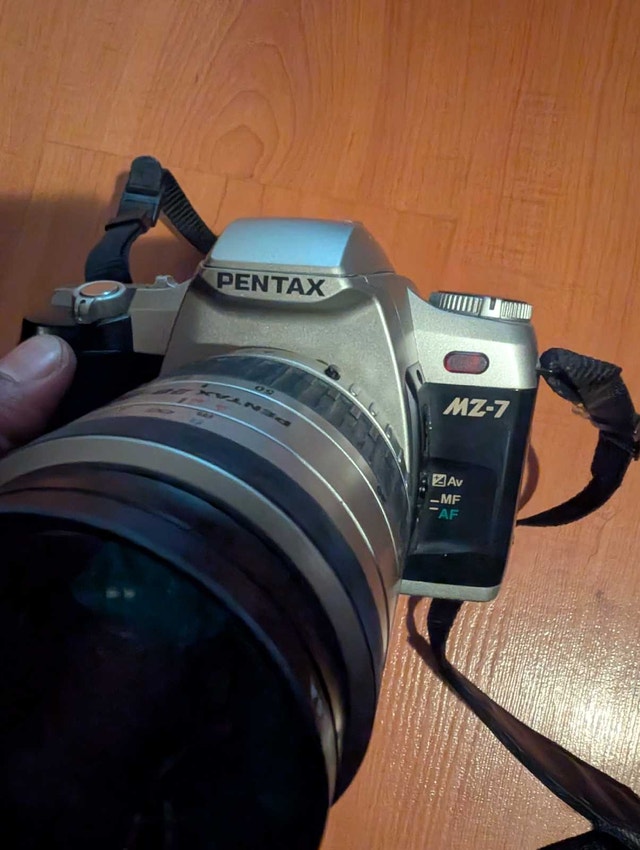 Pentax MZ-7 Camera bundle - photo 2