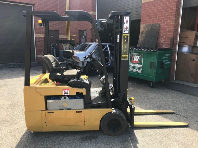 Yale forklift, lift truck 3200lbs capacity 15.5ft Lifting height - photo 2