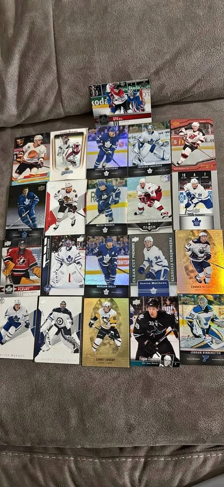 Hockey Cards Lot Upper Deck Auston Matthews McDavid Crosby Marne