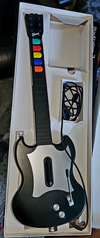 Guitar Hero Bundle! X2 - 2pc sets - photo 4