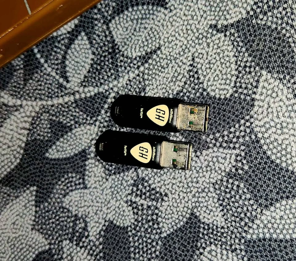 Guitar Hero Bundle! X2 - 2pc sets - photo 5
