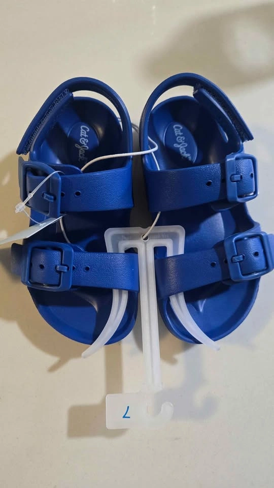 New Cat & Jack Blue Sandals Size 7 - photo 2