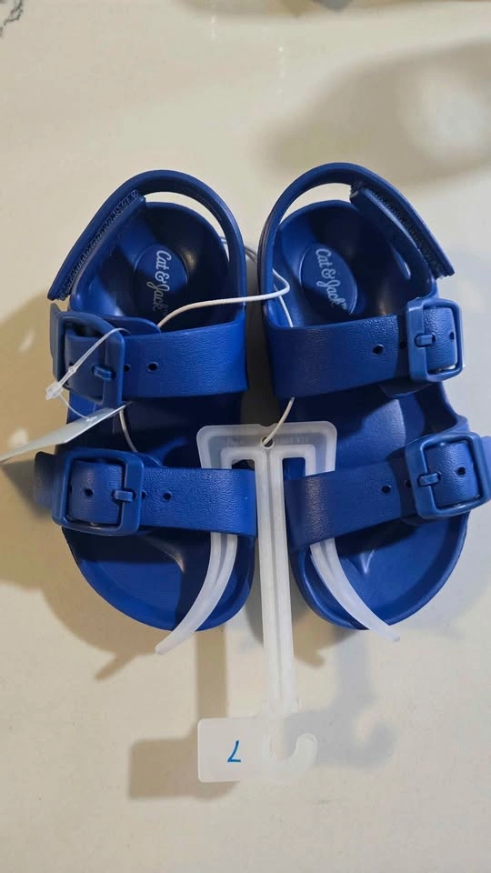 New Cat & Jack Blue Sandals Size 7 - photo 3