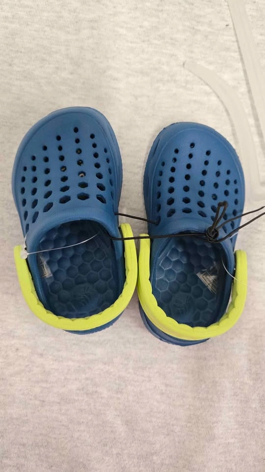 Joybees toddler blue neon yellow clogs water shoes size 4/5 - photo 2