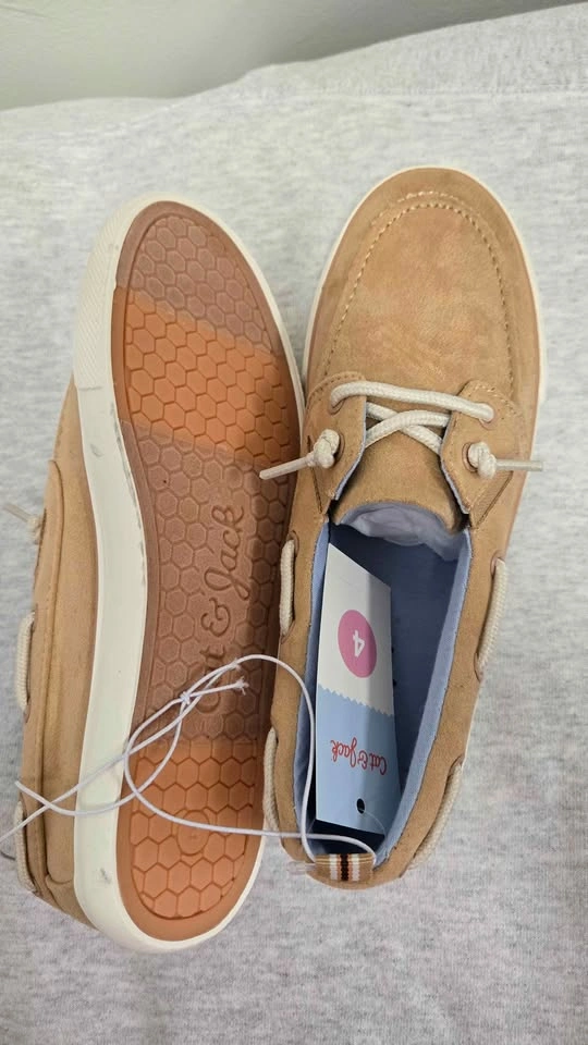 Cat & Jack Size 4 Tan Boat Shoes - photo 5