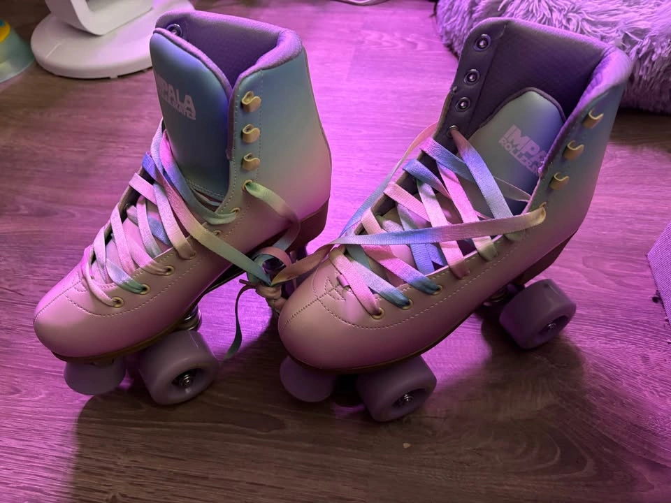 IMPALA Pastel Rollerskates - Womens Size 6 Like New - photo 2