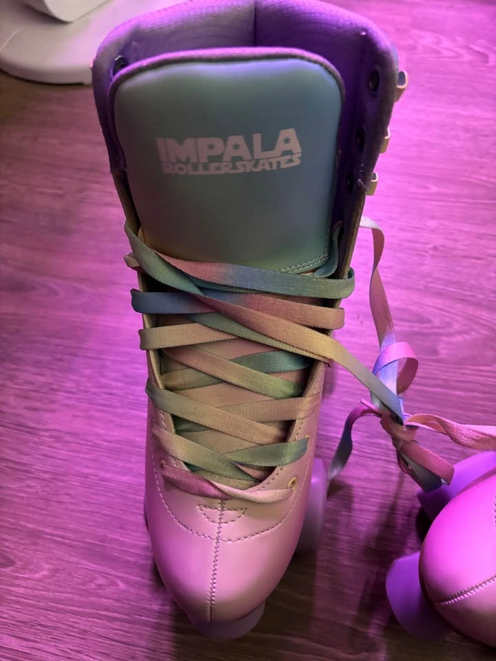 IMPALA Pastel Rollerskates - Womens Size 6 Like New - photo 3
