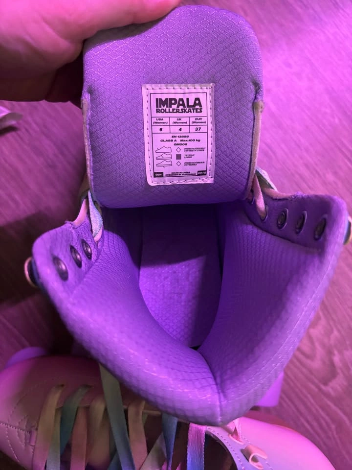 IMPALA Pastel Rollerskates - Womens Size 6 Like New - photo 4