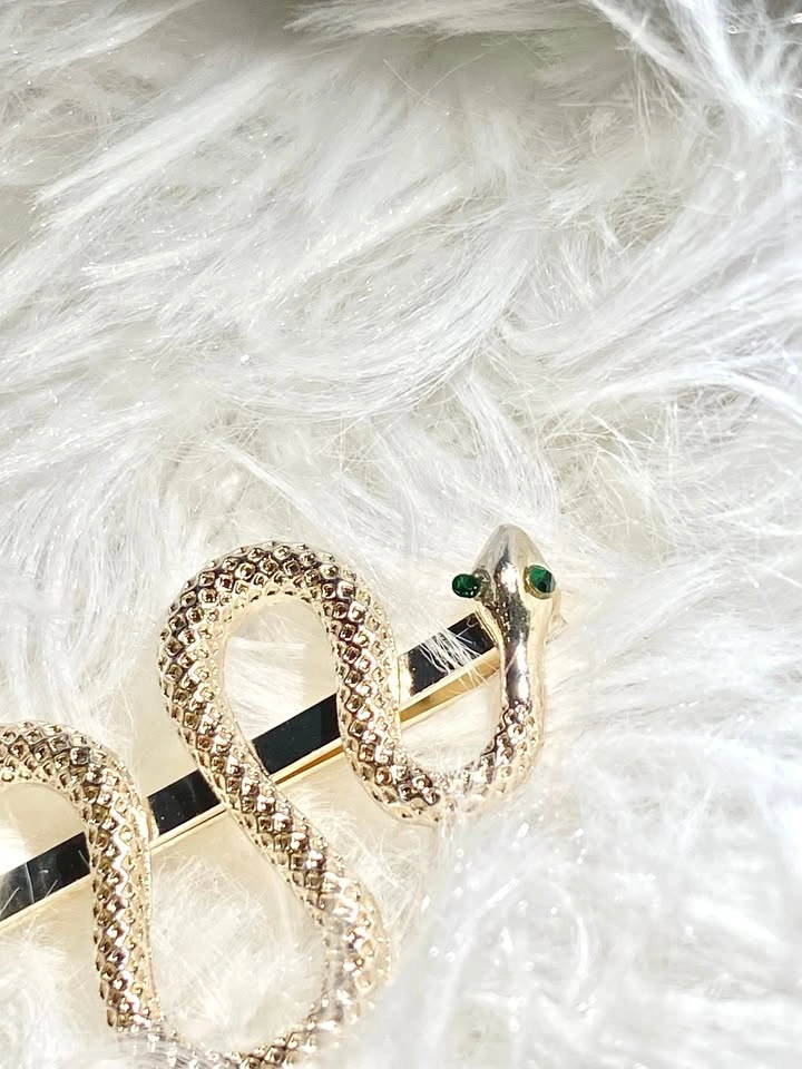Snake-Shaped Hair Clip with Green Rhinestone Eyes - photo 2