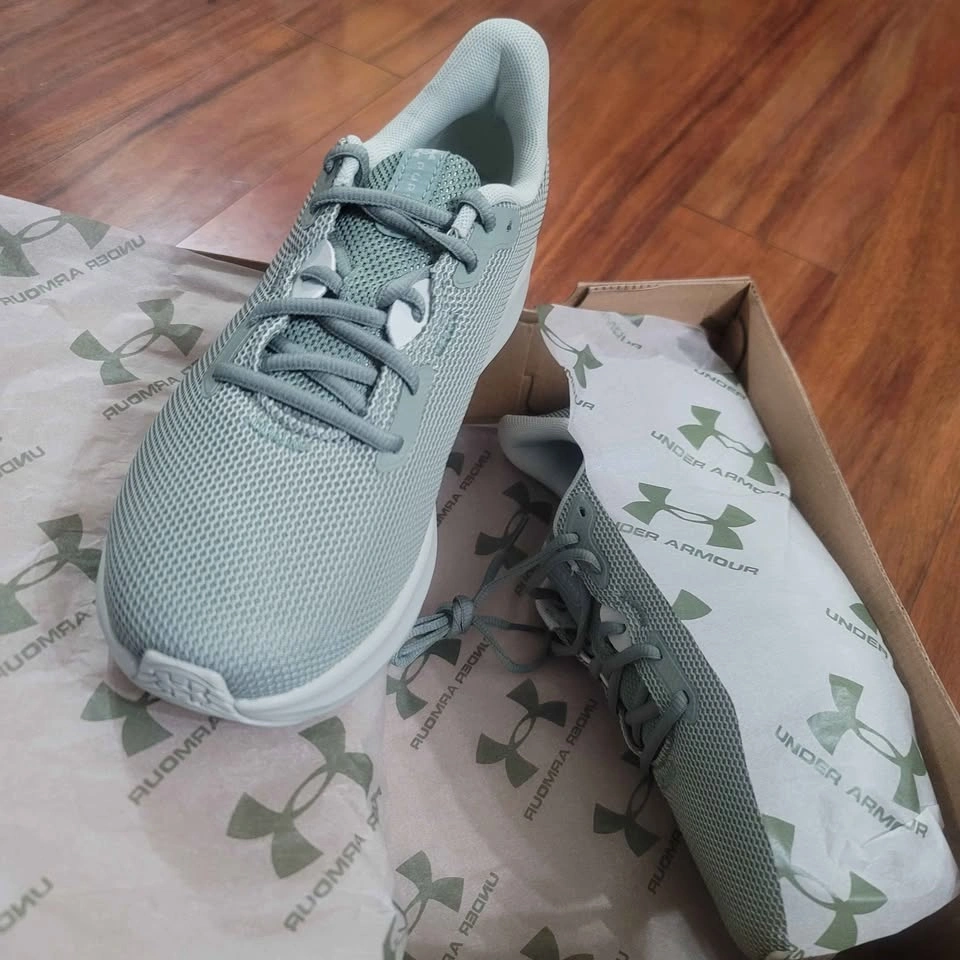 Women's UA Charged Pursuit 4 Sneakers - Brand New - photo 3