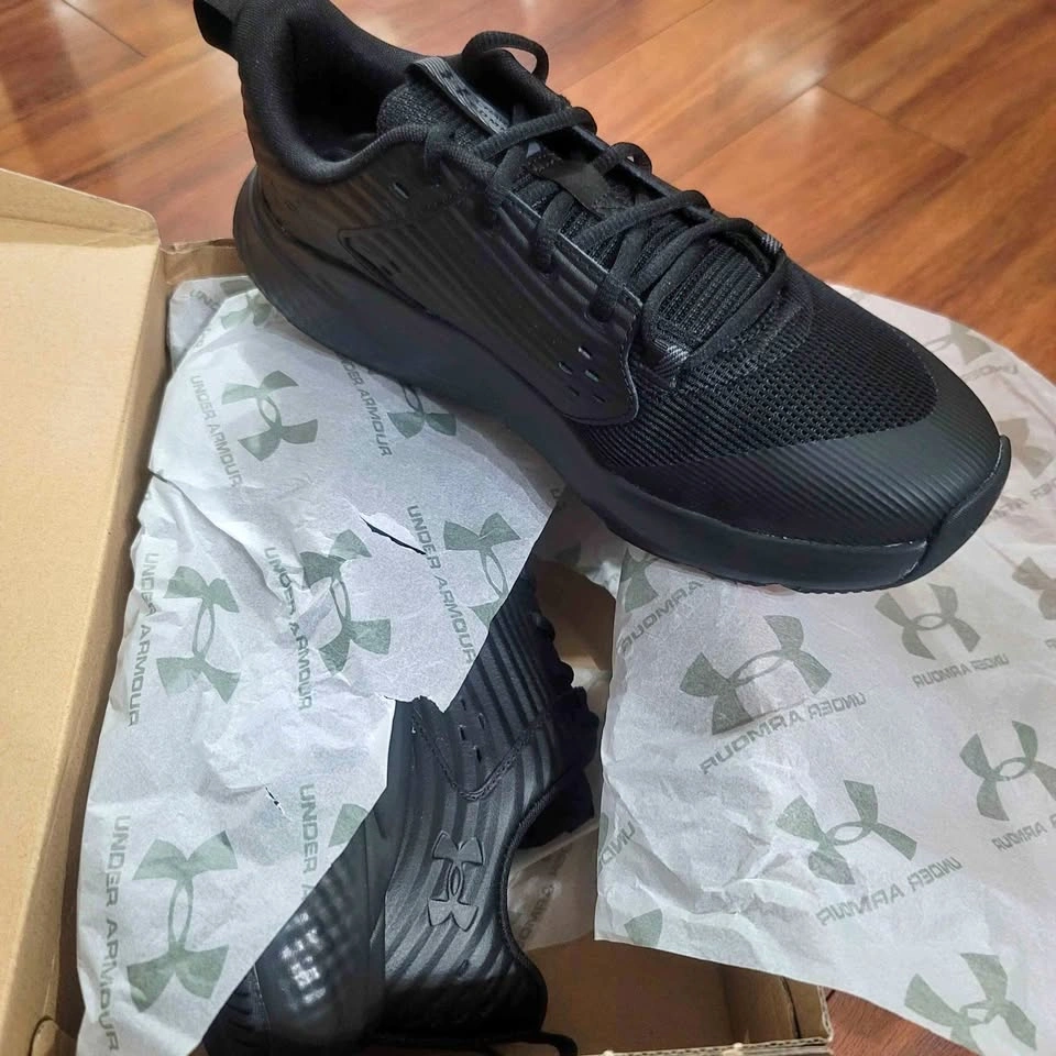 Mens UA Charged Commit Tr 4 Brand New in Box