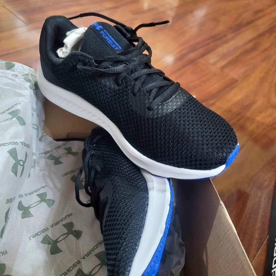 Mens UA Charged Pursuit 3 Sneaker- Size 8.5 Black (New)