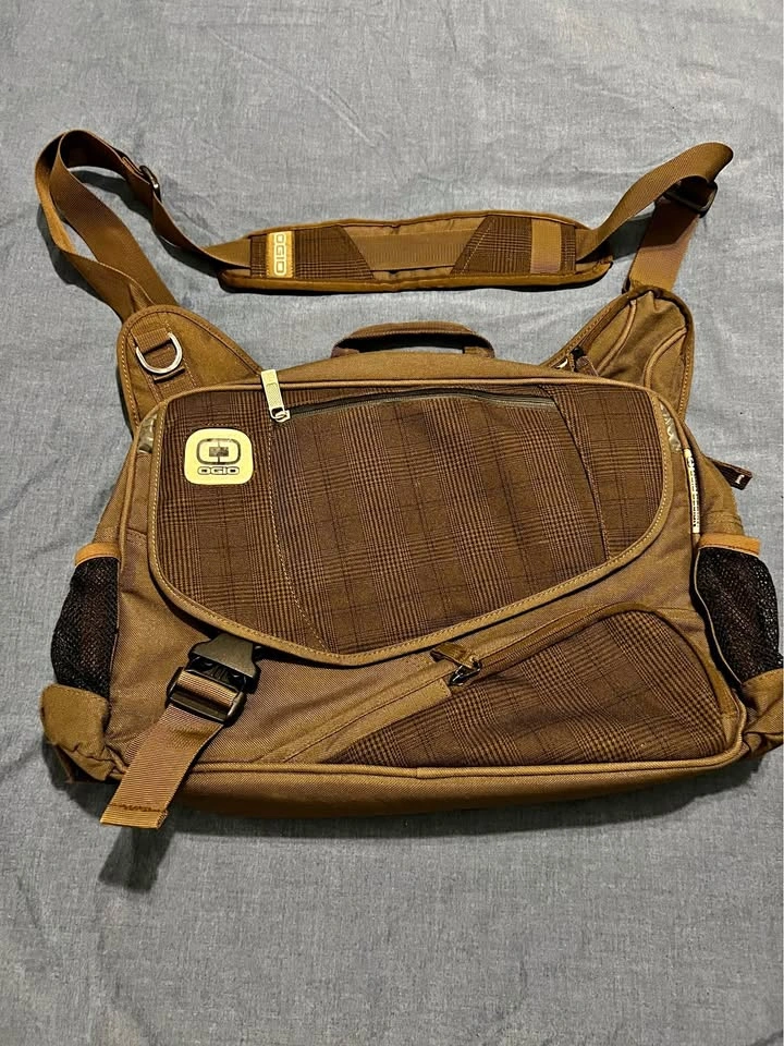 OGIO Hip-Hop Messenger Bag
