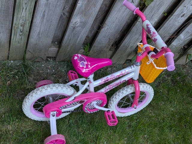Girl's first bike, training wheels, handlebar, basket, pink seat - photo 4