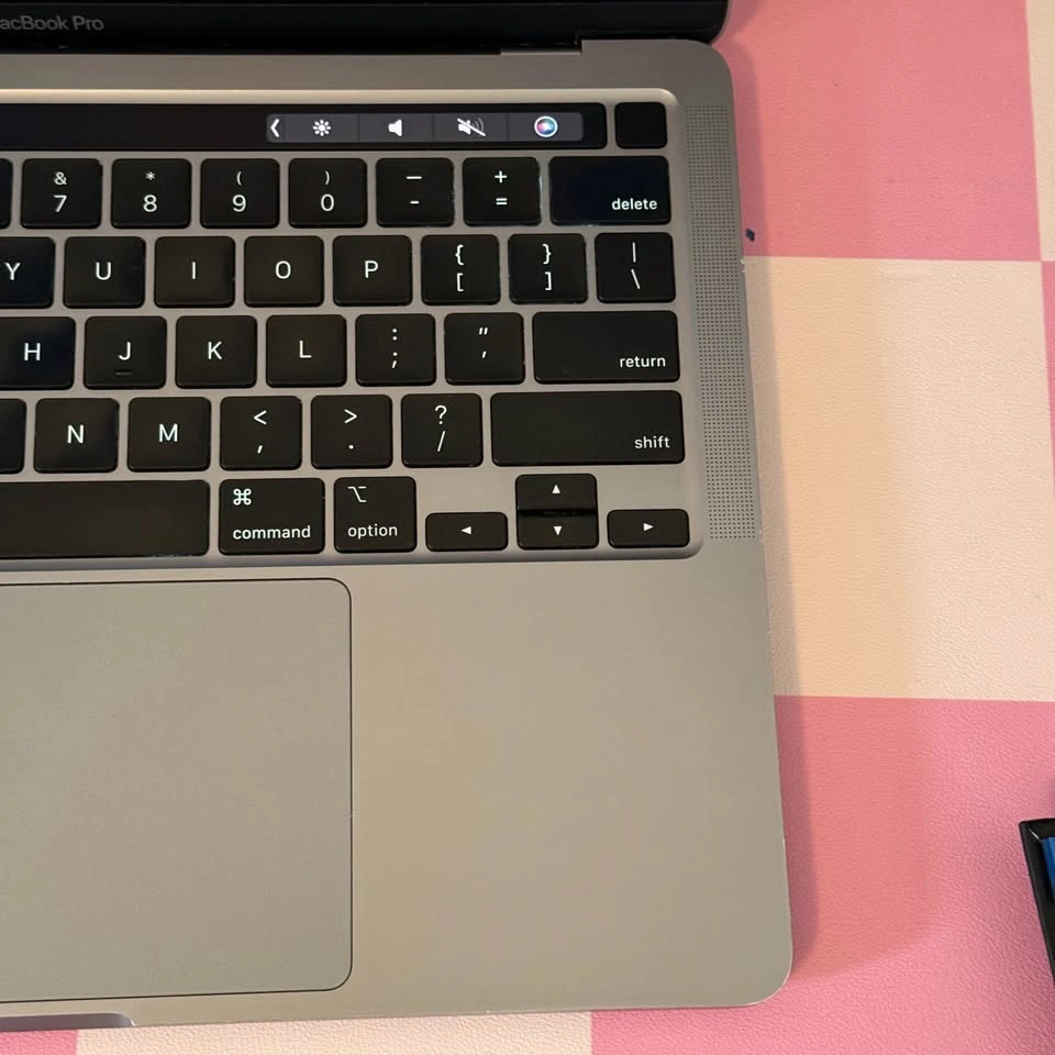 Apple MacBook Pro (2020) - 13 inch - M1 8/256 GB - Space Grey - photo 2