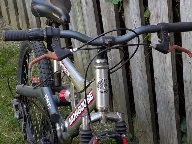 20" wheels, Mongoose full-suspension, youth bike - photo 3