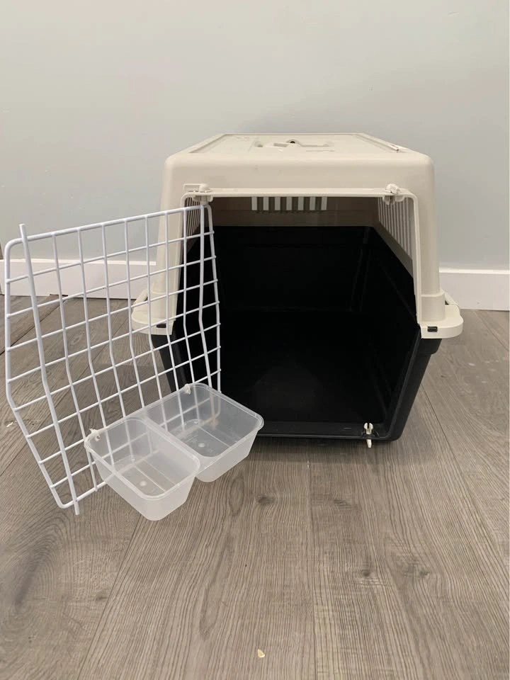 Pet crate/ carrier - photo 2
