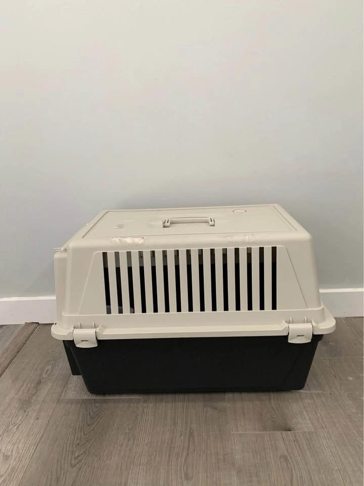 Pet crate/ carrier - photo 3