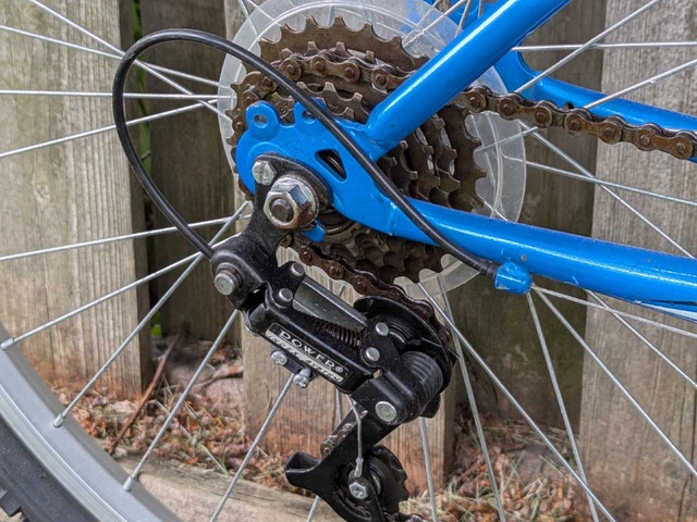 blue Huffy mountain bike, 26" wheels, size medium frame - photo 5