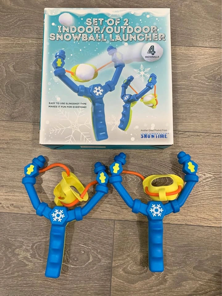 Indoor / outdoor Snowball launcher with balls