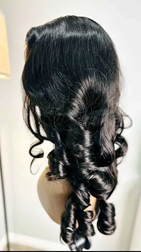 💯 human hair bounce wig. 22inches.