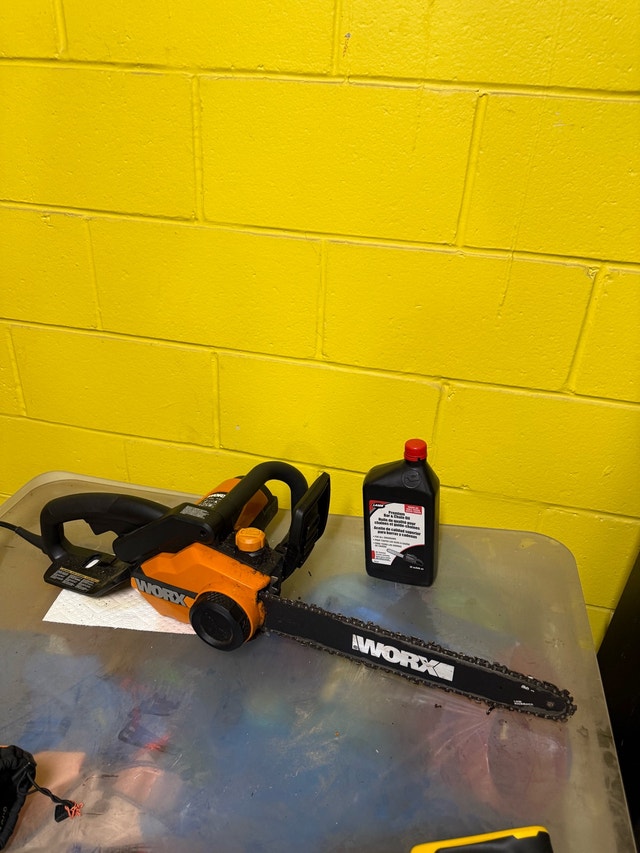 WORX Electric Chainsaw - photo 2
