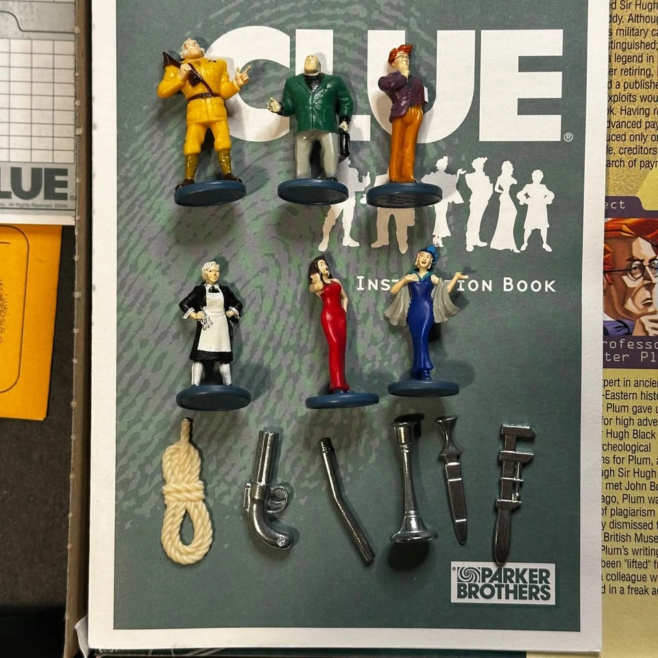 Classic CLUE Board game(complete set) - photo 3