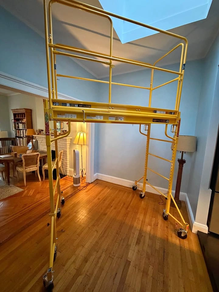 Metaltech Baker Rolling Scaffold with Guardrail and outriggers