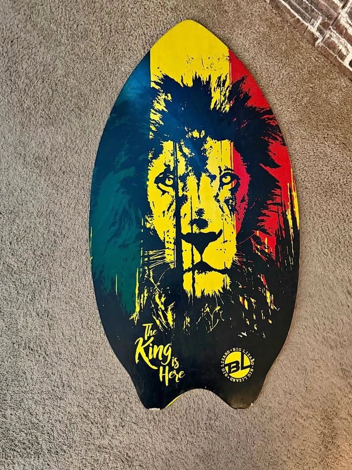 Big Lizard Skimboard Lion Graphic Rasta Colors