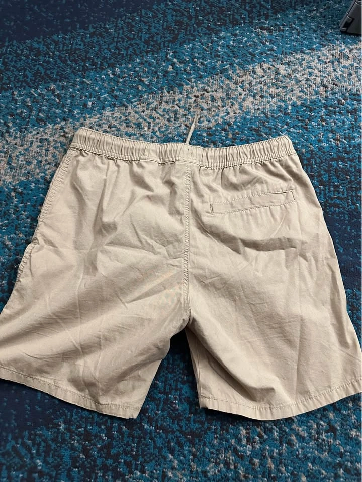 H&M men’s shorts MEDIUM - photo 2
