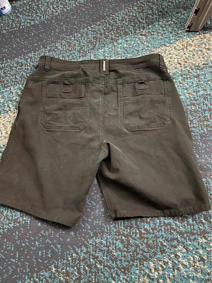 Caterpillar (CAT) Men's Work Shorts – Size 38 - photo 4