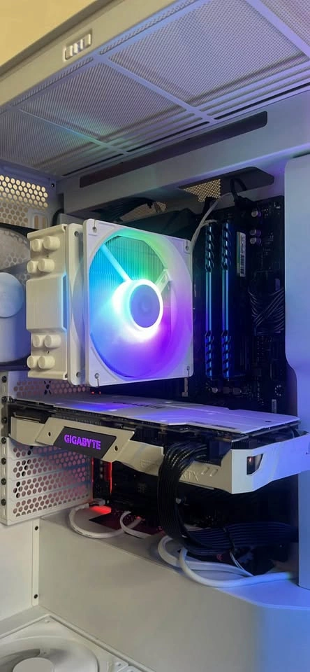 Custom-Built NZXT (White) Gaming PC 👾 - photo 3