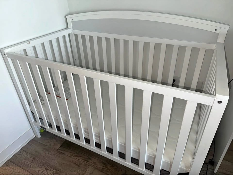 Graco Convertible Crib (selling Mattress separately)