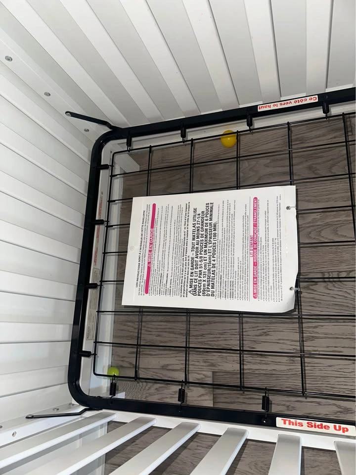 Graco Convertible Crib (selling Mattress separately) - photo 3