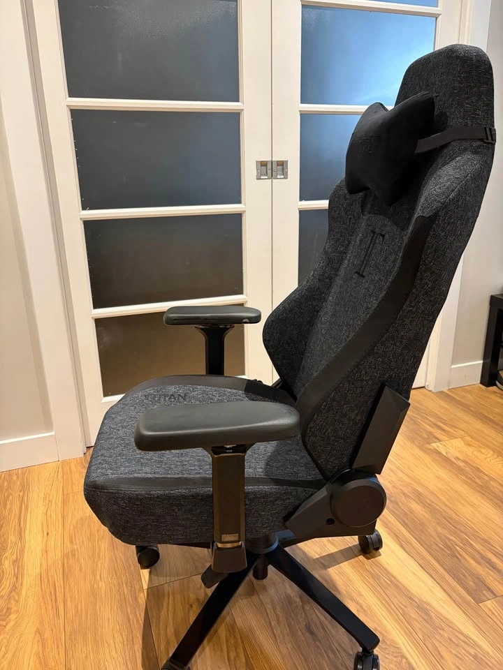 Secretlab Titan Gaming Chair - photo 4