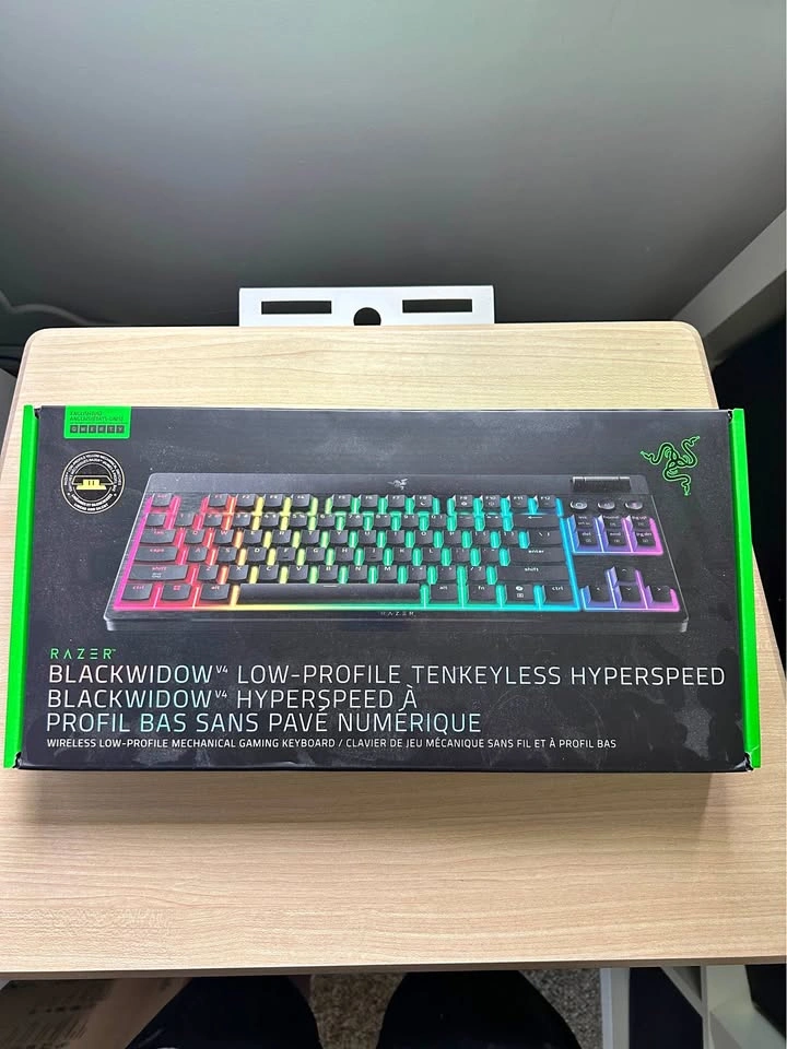 Razer BlackWidow V4 Low-Profile Tenkeyless HyperSpeed