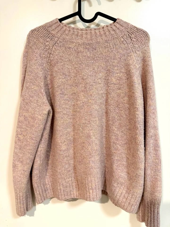 Old Navy Light Pink Sweater - photo 2